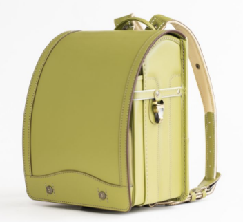 スタンダードなデザインのランドセル